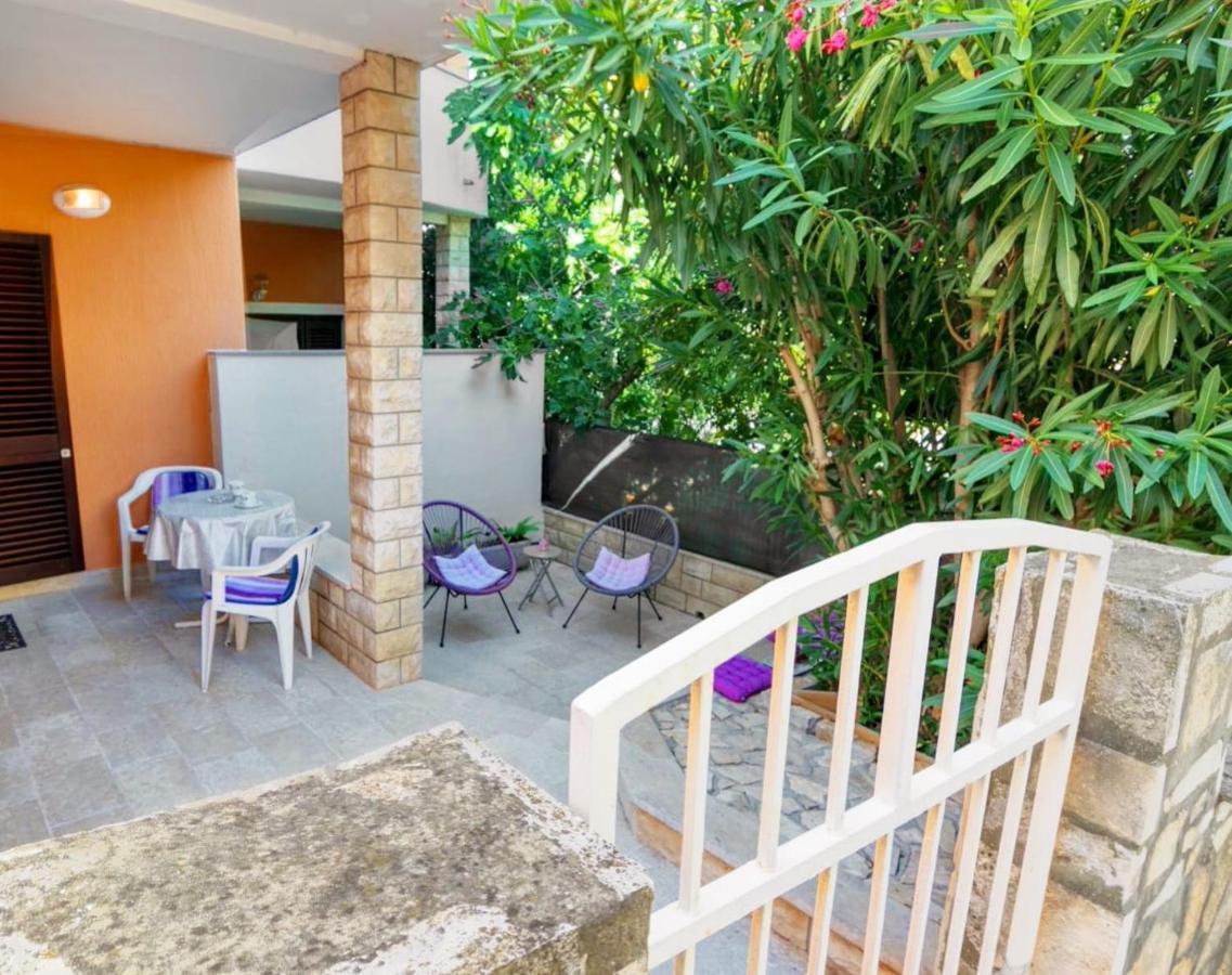 Orhideja Apartment With Private Backyard プレマントゥーラ エクステリア 写真